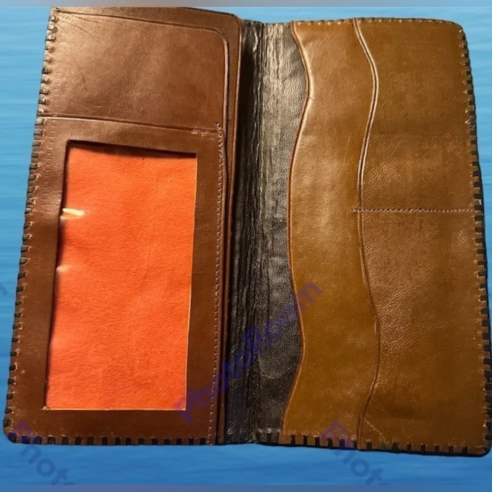 Vintage Hand Tooled Distressed Mexico Bi-Fold Wallet (woman's )